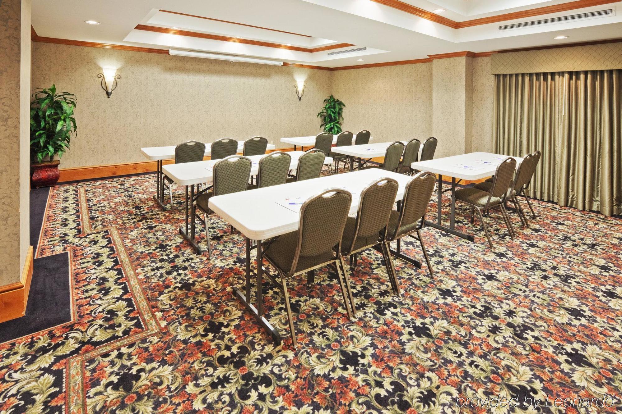 Holiday Inn Express Hotel & Suites Lawton-Fort Sill By Ihg Εξωτερικό φωτογραφία